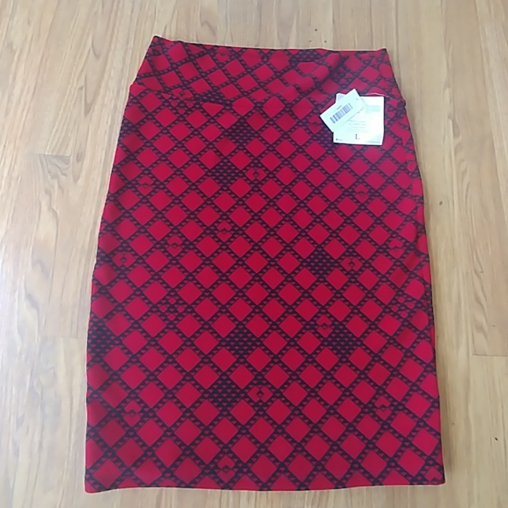 LulaRoe Red and Black Cassie Skirt Size Large